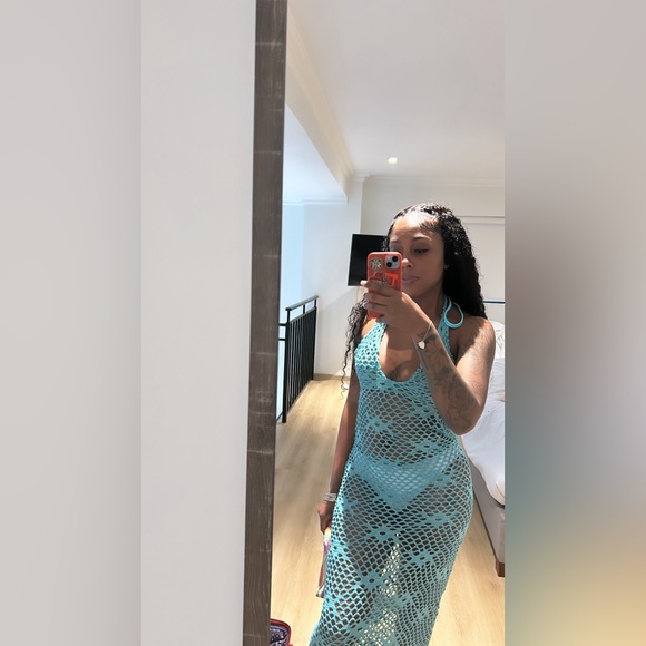 BTHE LABEL BEACH DRESS - Picture 2 of 3